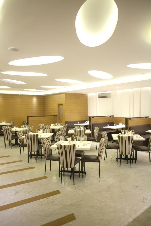 Comfy Luxury Hotel Bangalore Exterior photo