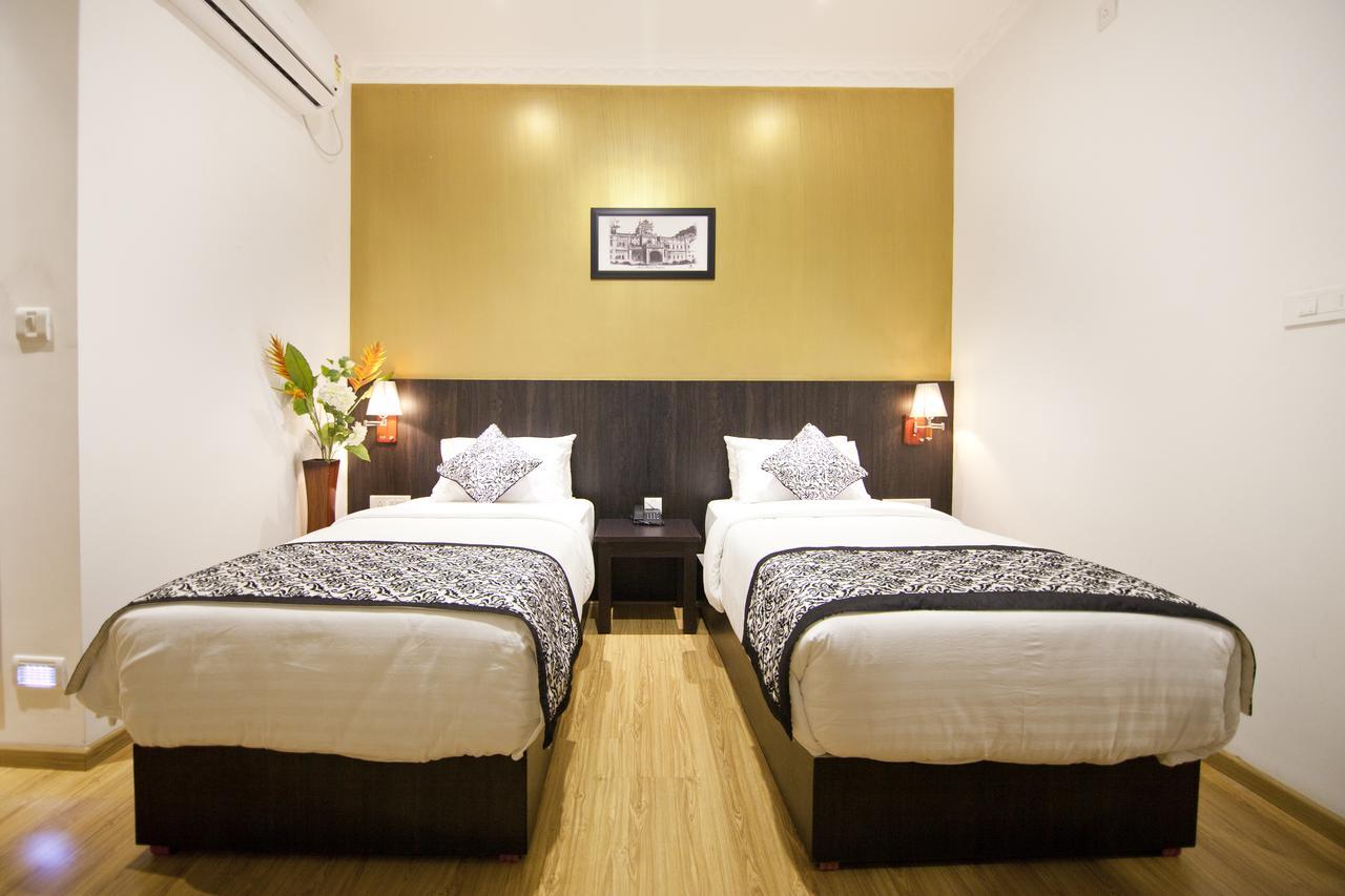 Comfy Luxury Hotel Bangalore Exterior photo