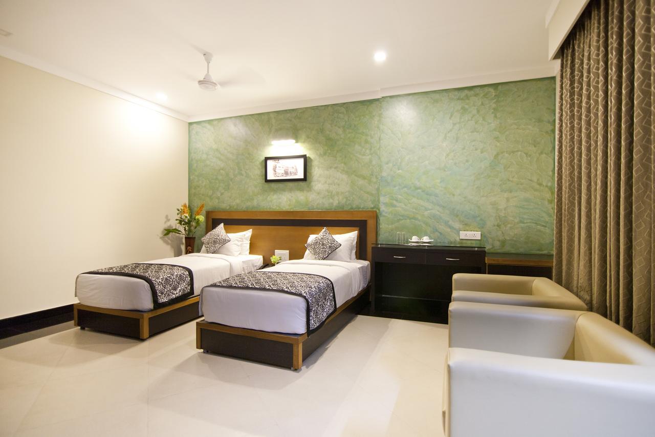 Comfy Luxury Hotel Bangalore Exterior photo