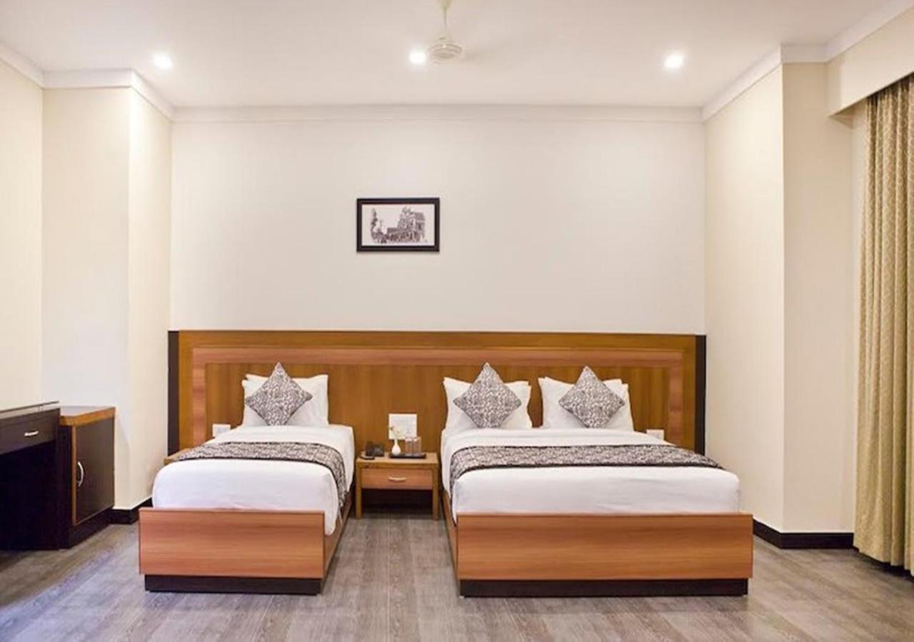 Comfy Luxury Hotel Bangalore Exterior photo