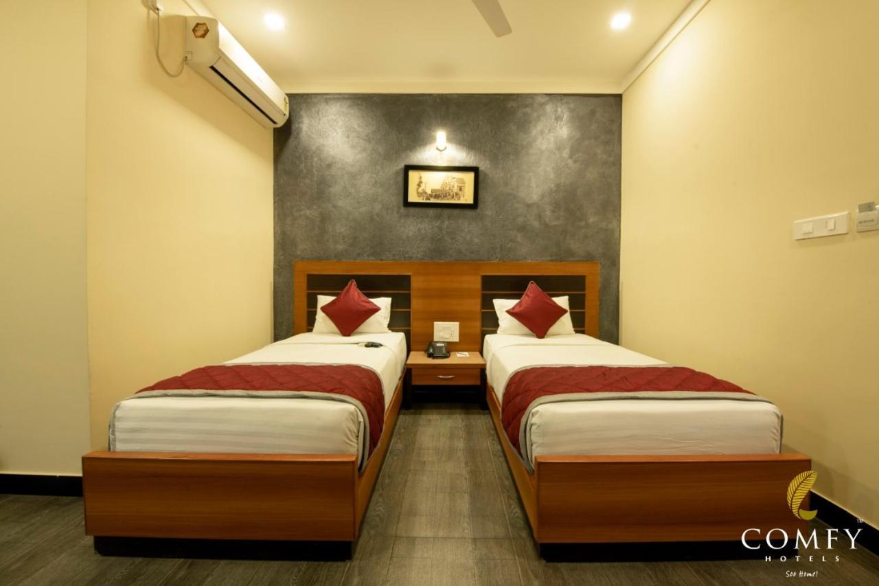 Comfy Luxury Hotel Bangalore Exterior photo