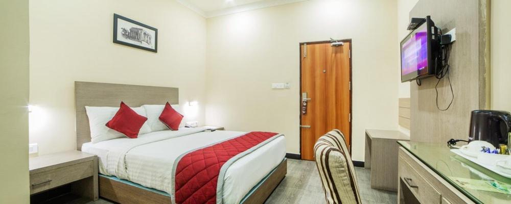 Comfy Luxury Hotel Bangalore Exterior photo